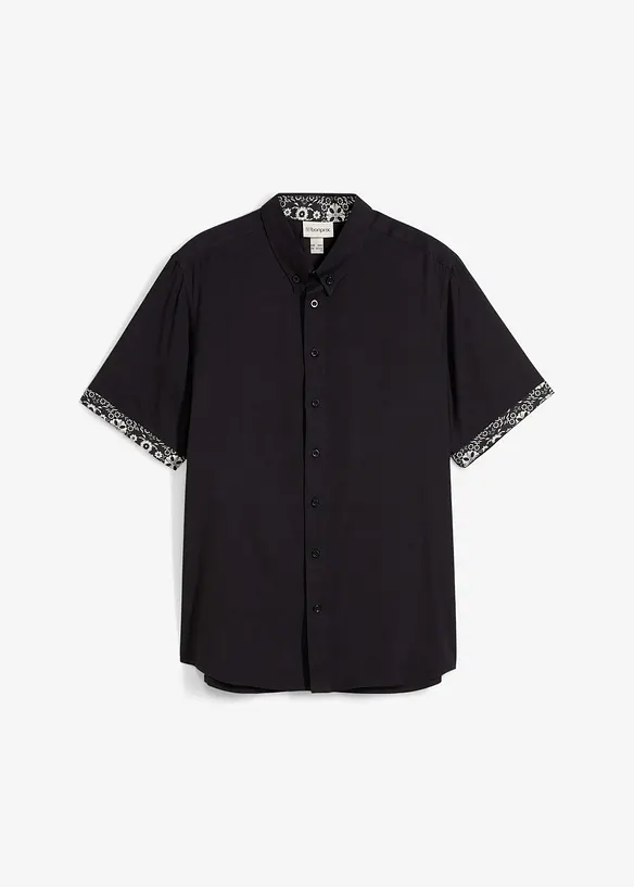 Kurzarmhemd aus Viskose in Regular Fit in schwarz von vorne - bonprix