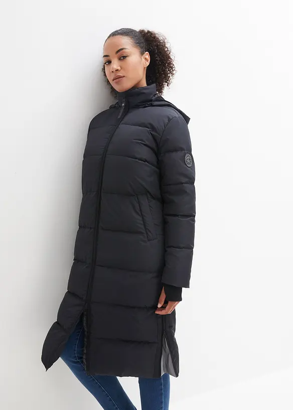 Daunenmantel mit recycelter Daune in schwarz von vorne (Totalaufnahme) - bonprix
