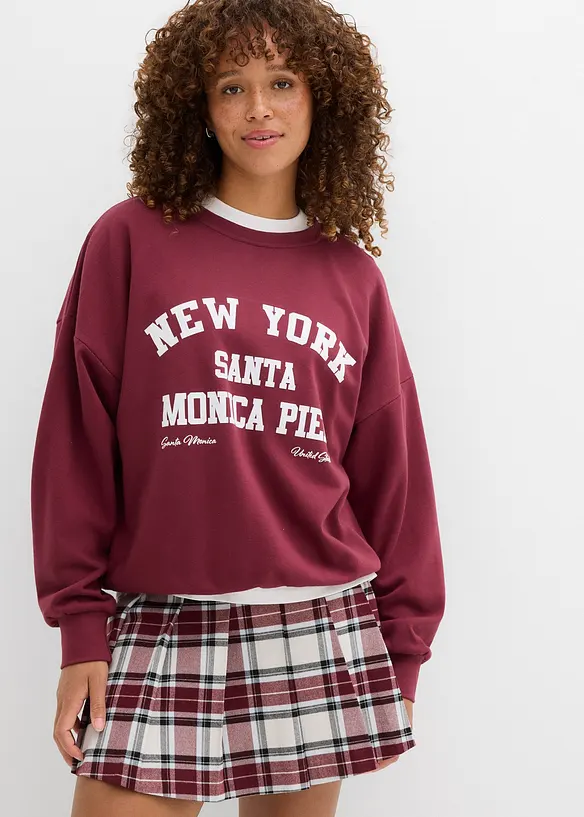 Oversize-Sweatshirt in rot von vorne (im Anschnitt) - bonprix Oversize-Sweatshirt in rot von vorne (im Anschnitt) - bonprix