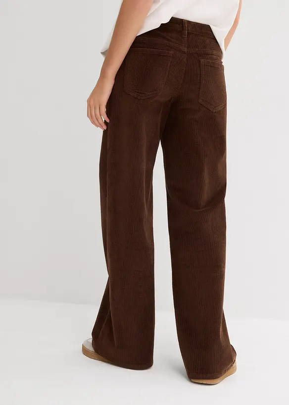 Cordhose aus elastischem Baumwoll-Mix in braun von hinten - bonprix