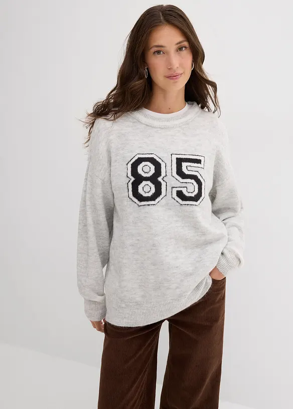 Oversize-Pullover mit überschnittener Schulter in grau von vorne (im Anschnitt) - bonprix