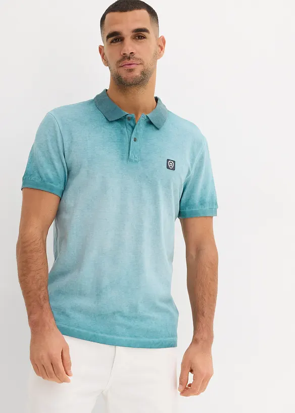 Piqué-Poloshirt in gewaschener Optik in grün von vorne (im Anschnitt) - bonprix
