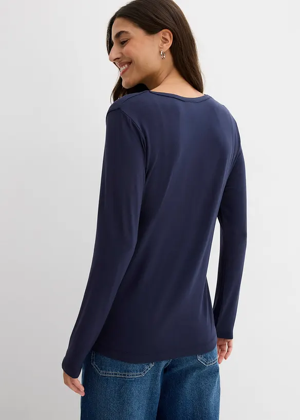 Langarmshirt aus softem Viskose Mix in blau von hinten (im Anschnitt) - bonprix