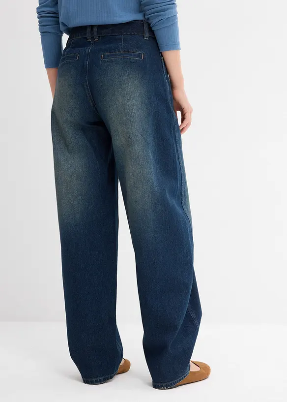 Barrel-Jeans Mid Waist mit Gürtel in blau von hinten - bonprix