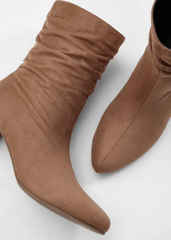 Stiefeletten mit Raffung in braun - bonprix