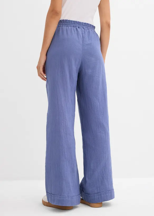 Schlupfhose aus luftigem Musselin in blau von hinten - bonprix