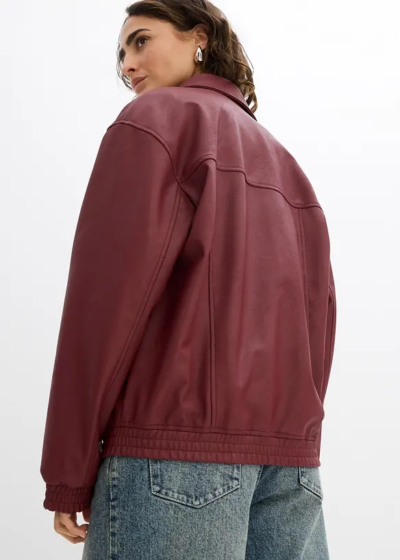 Oversize Lederimitat-Jacke in rot von hinten (im Anschnitt) - bonprix