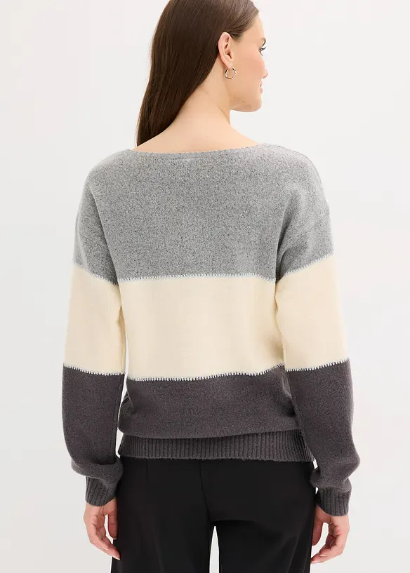 Oversize-Pullover in grau von hinten (im Anschnitt) - bonprix