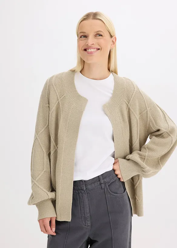 Strickjacke mit Zopfmuster in beige von vorne (im Anschnitt) - bonprix