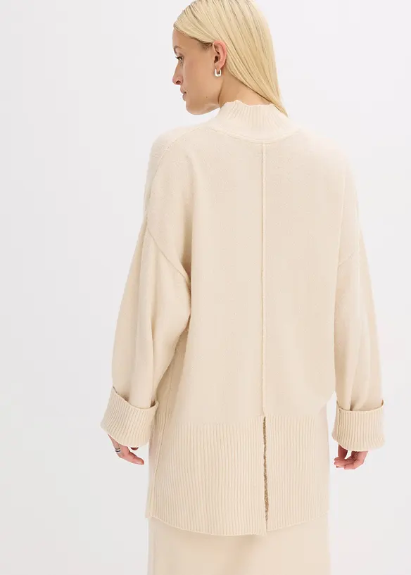 Oversize-Pullover in beige von hinten (im Anschnitt) - bonprix