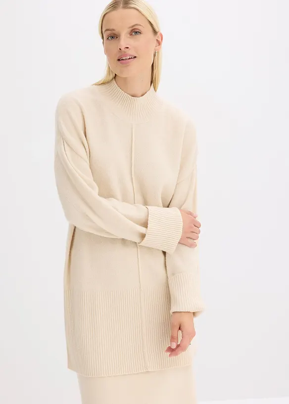 Oversize-Pullover in beige von vorne (im Anschnitt) - bonprix