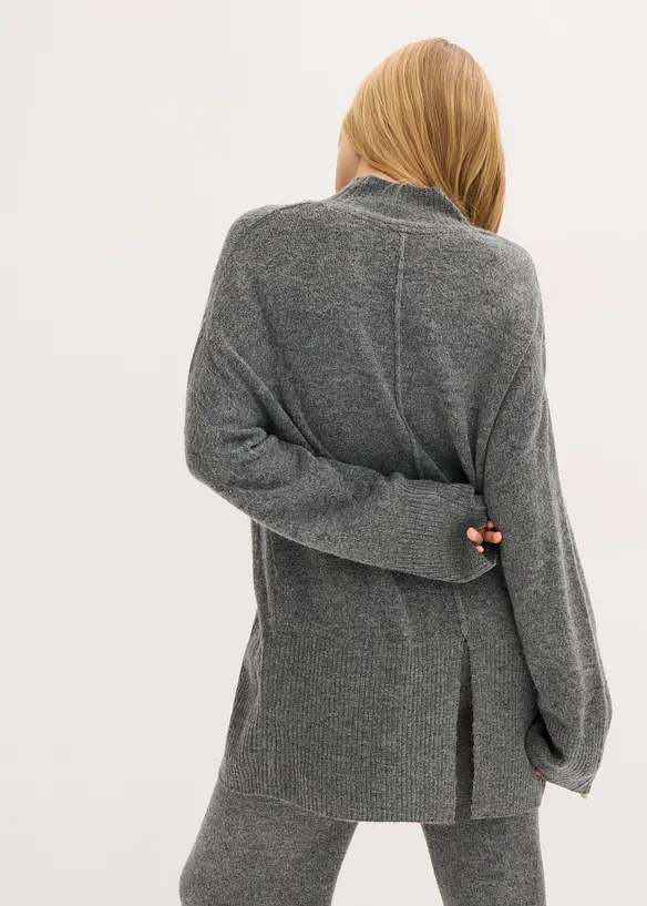 Oversize-Pullover in grau von hinten (im Anschnitt) - bonprix