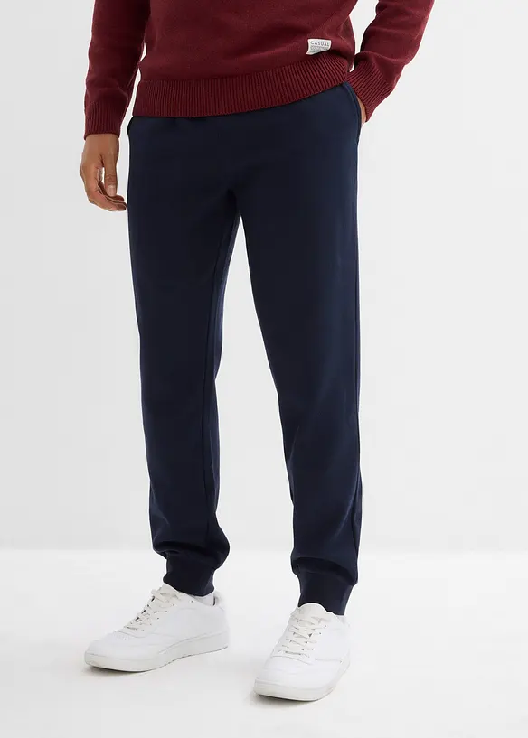 Jogginghose in Regular Fit in blau von vorne - bonprix