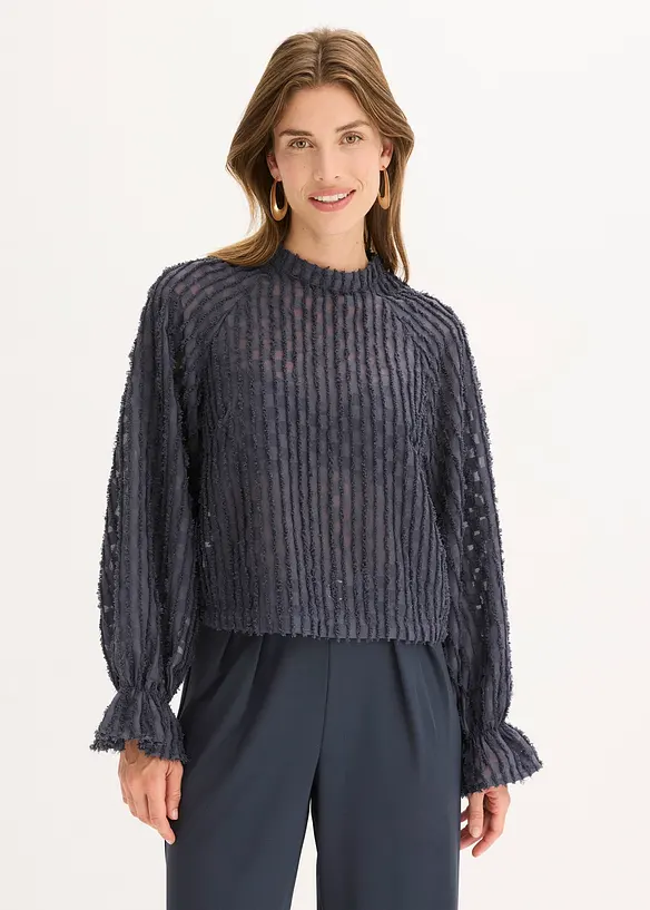 Bluse aus strukturiertem Material in blau von vorne (im Anschnitt) - bonprix