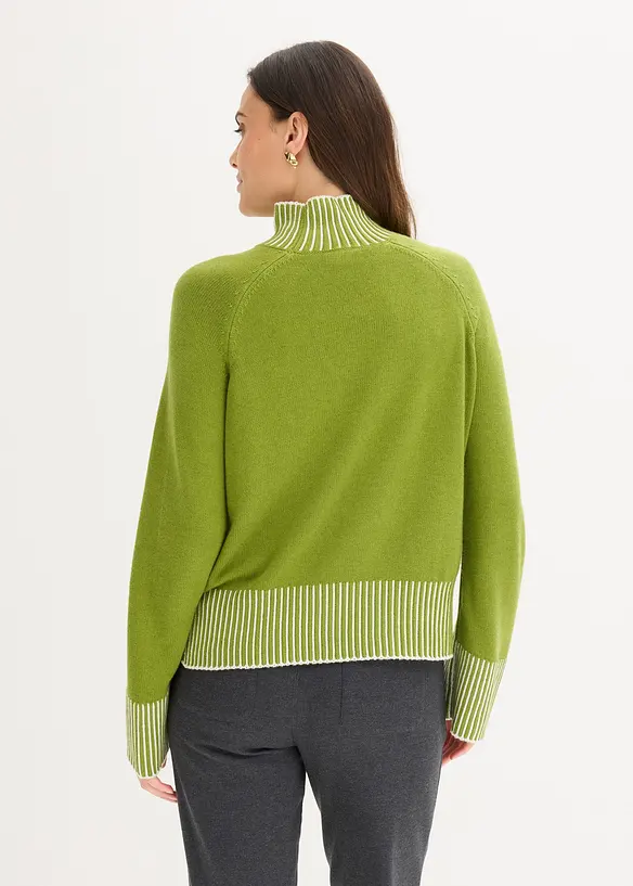 Stehkragenpullover aus weichem Kaschmir-Mix in grün von hinten (im Anschnitt) - bonprix