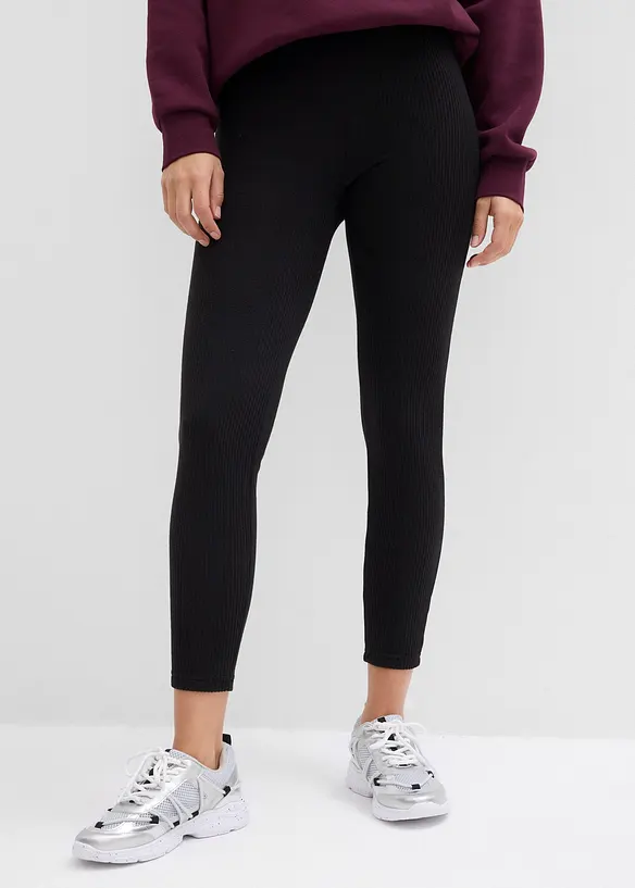 Warme gerippte Thermo-Leggings in schwarz von vorne - bonprix