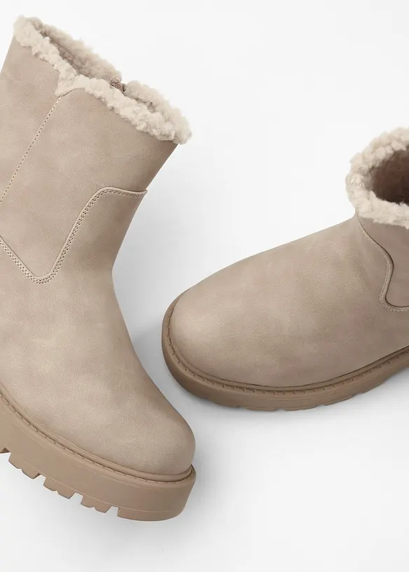 Gefütterte Boots in beige - bonprix