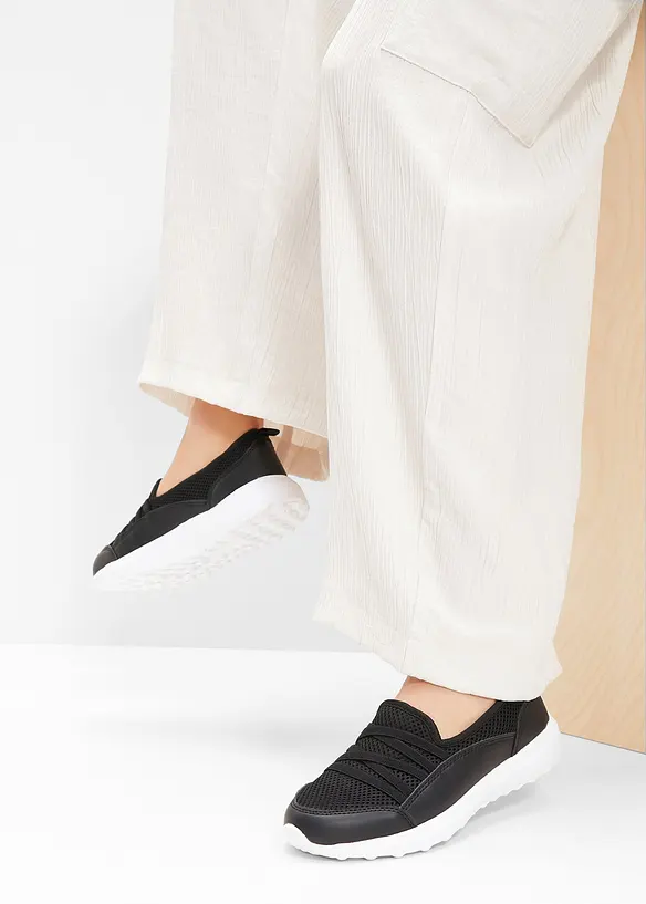 Komfort-Slip-On-Sneaker mit leichter Sohle in schwarz - bonprix