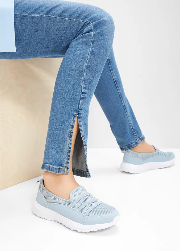 Komfort-Slip-On-Sneaker mit leichter Sohle in blau - bonprix