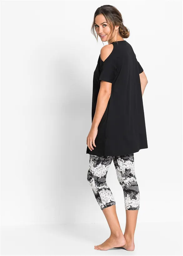 Capri Pyjama mit kurzen Ärmeln in schwarz von hinten (Totalaufnahme) - bonprix
