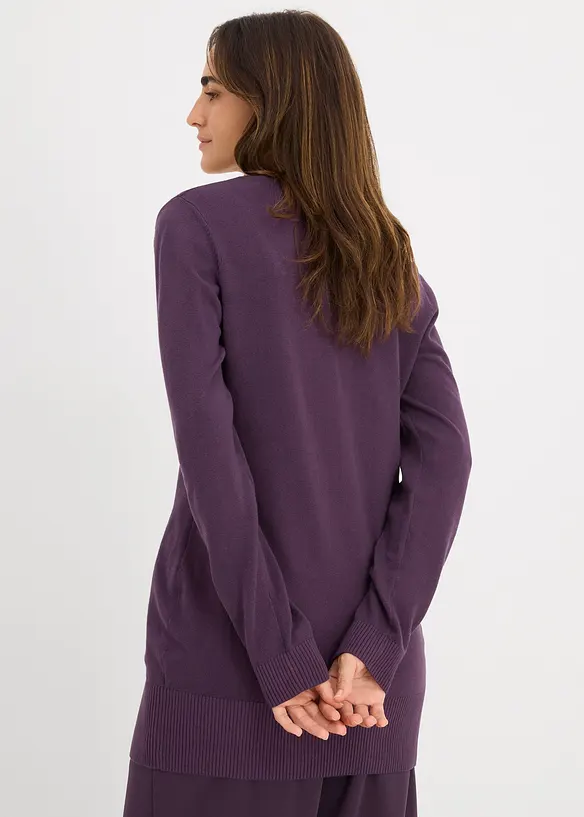 Feinstrick Longpullover mit V-Ausschnitt in lila von hinten (im Anschnitt) - bonprix