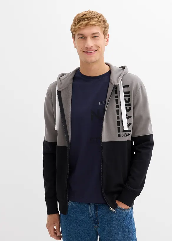 Kapuzen-Sweatjacke aus reiner Bio-Baumwolle in grau von vorne (im Anschnitt) - bonprix