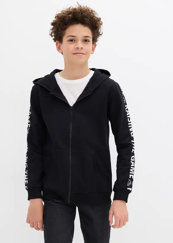 Kapuzen-Sweatjacke aus Bio-Baumwolle in schwarz von vorne (im Anschnitt) - bonprix
