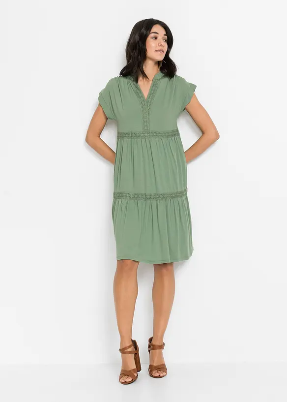 Tunika-Kleid aus softem Viskose-Mix in grün von vorne (Totalaufnahme) - bonprix