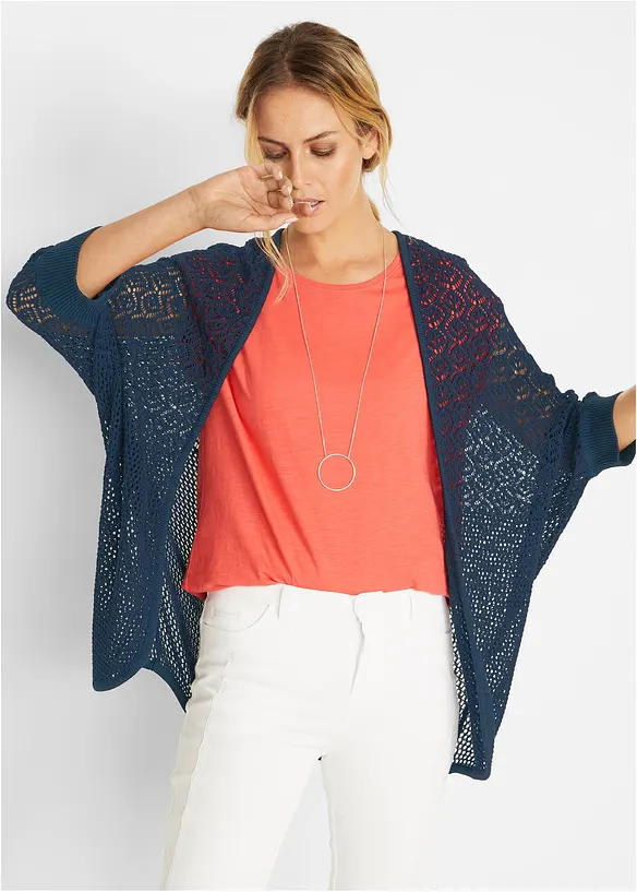 Longstrickjacke mit Lochmuster in blau von vorne (im Anschnitt) - bonprix