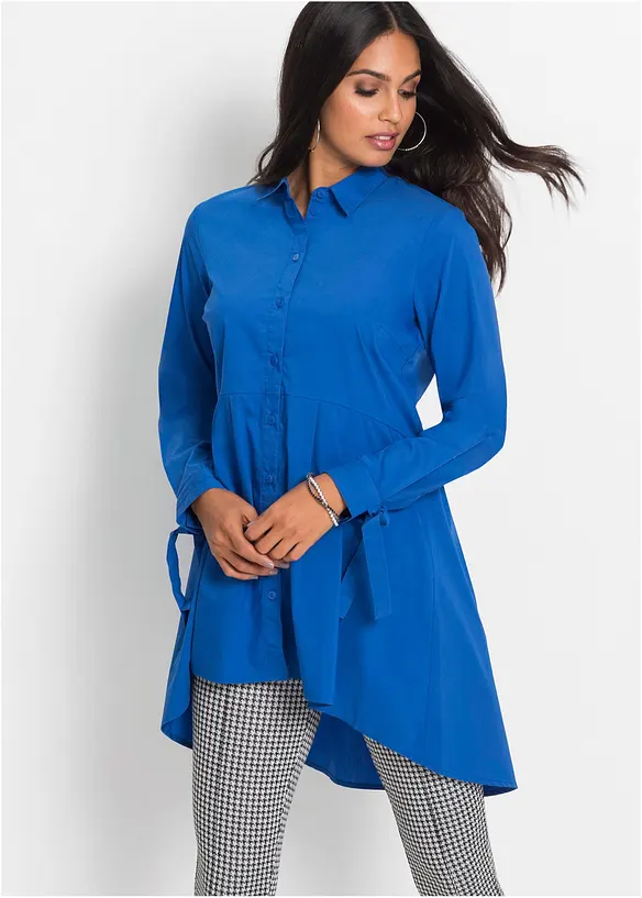 Vokuhila-Bluse in blau von vorne (im Anschnitt) - bonprix