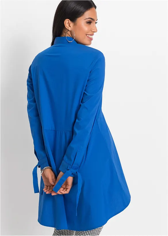 Vokuhila-Bluse in blau von hinten (im Anschnitt) - bonprix