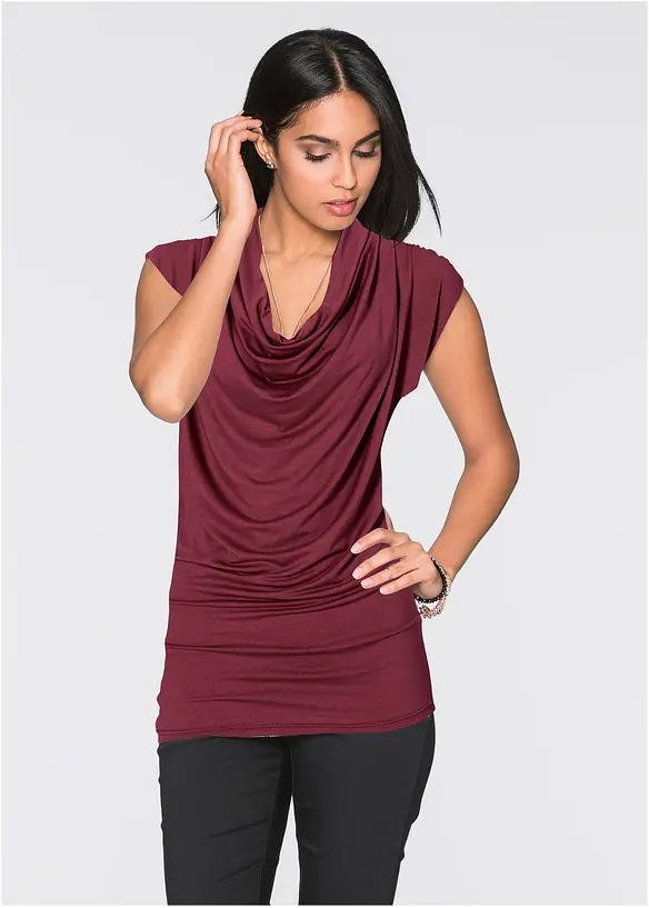 Shirt aus Viskose-Mix in rot von vorne (im Anschnitt) - bonprix
