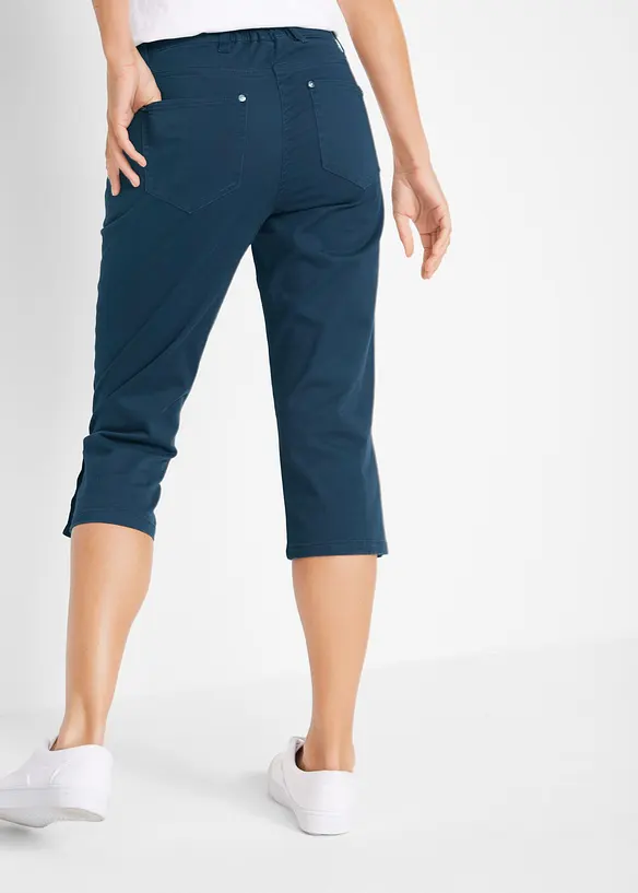 Capri-Hose aus Baumwoll-Mix in blau von hinten - bonprix