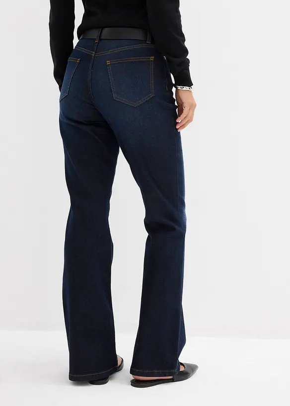 Flared-Jeans Mid Waist in blau von hinten - bonprix
