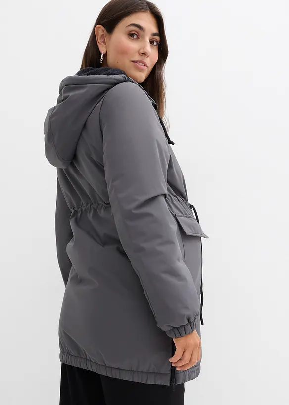 Kuschelig gefütterte Umstands-und Tragejacke in grau von hinten (im Anschnitt) - bonprix