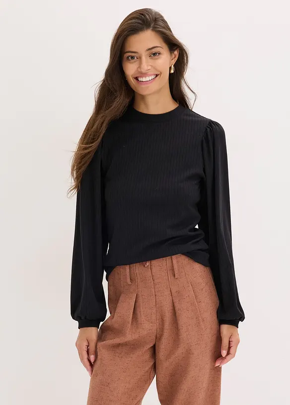 Shirt in schwarz von vorne (im Anschnitt) - bonprix