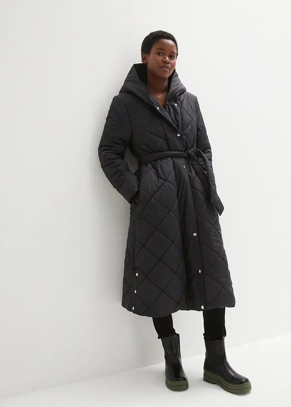 Leichter Steppmantel in schwarz von vorne (Totalaufnahme) - bonprix