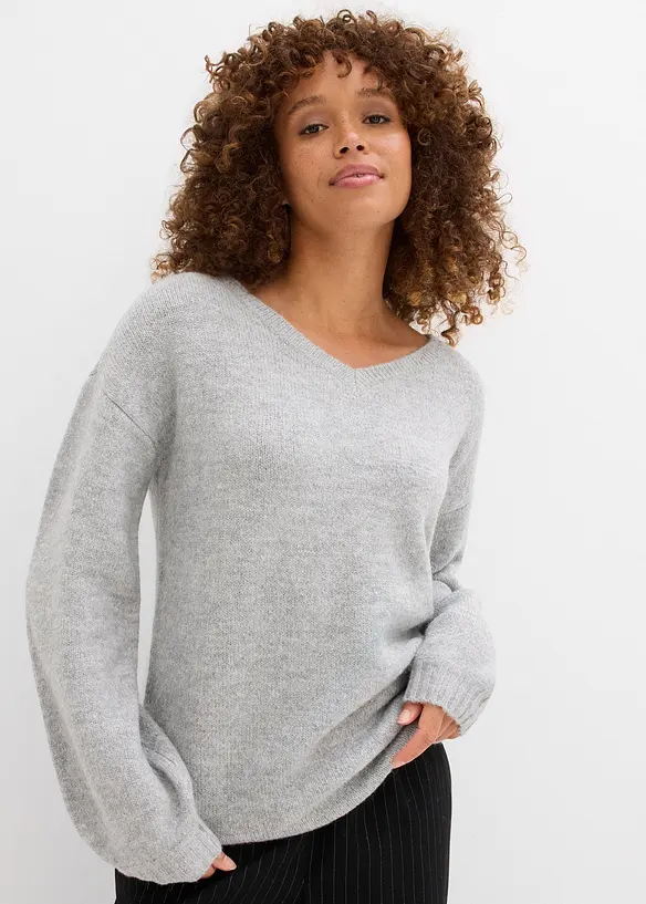 Pullover mit V-Ausschnitt in grau von vorne (im Anschnitt) - bonprix Pullover mit V-Ausschnitt in grau von vorne (im Anschnitt) - bonprix