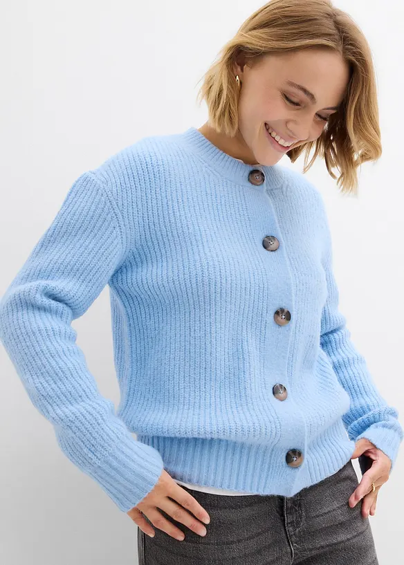 Strickjacke in blau von vorne (im Anschnitt) - bonprix