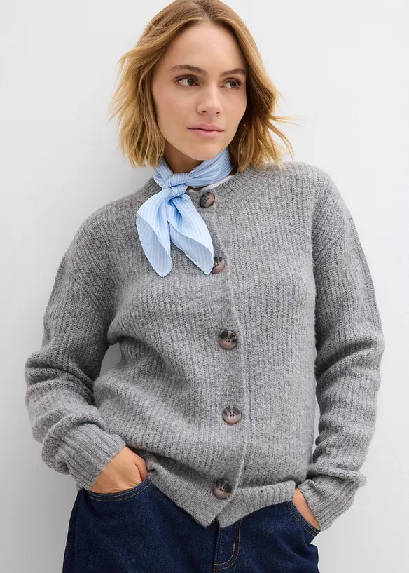 Strickjacke in grau von vorne (im Anschnitt) - bonprix