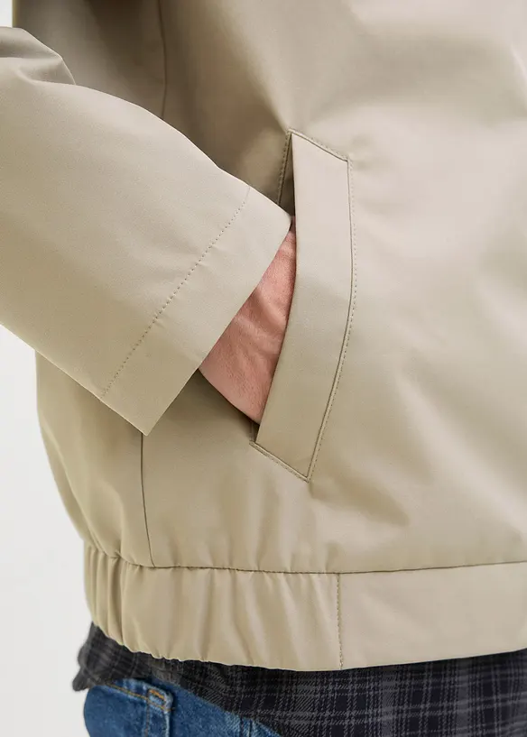 JJ REBEL Übergangsjacke in Regular Fit in beige (Detailaufnahme) - JJ REBEL