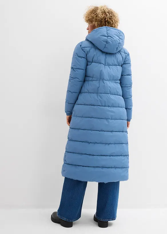 Langer Stepp-Mantel mit Kapuze in blau von hinten (Totalaufnahme) - bonprix