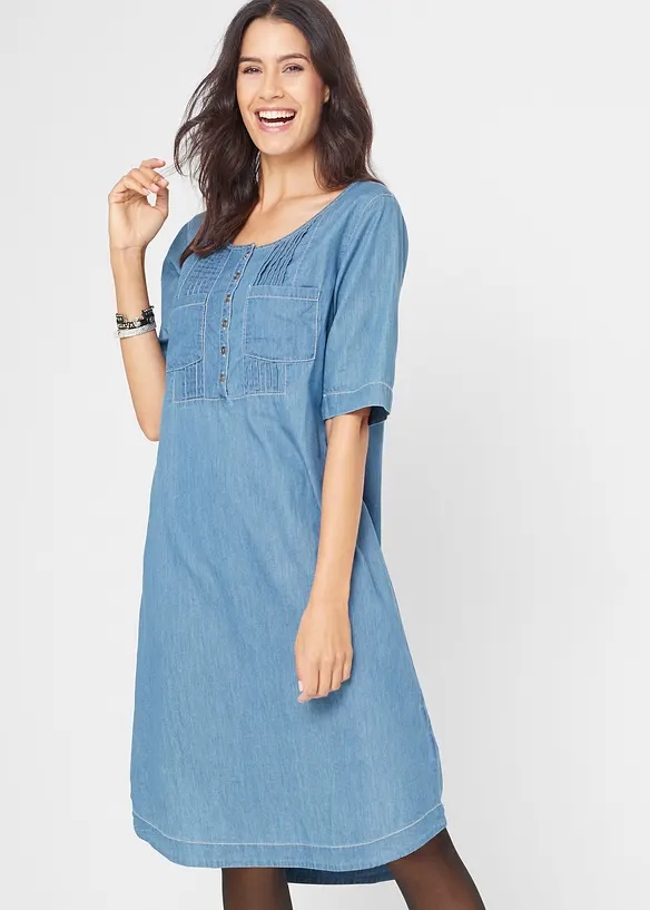 Kniebedeckendes Jeanskleid aus Bio-Baumwolle, Halbarm in blau von vorne (Totalaufnahme) - bonprix