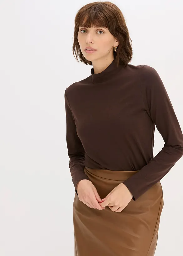 Figurbetontes Langarmshirt in braun von vorne (im Anschnitt) - bonprix