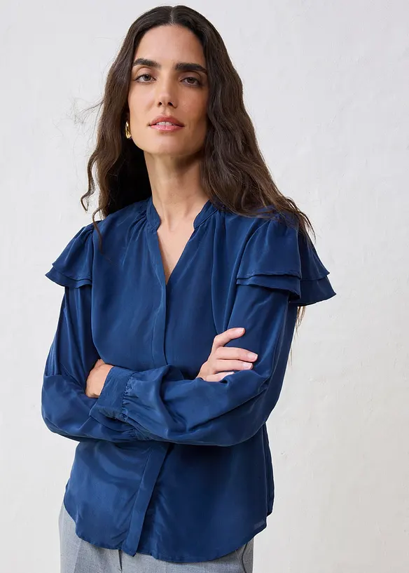 Bluse mit Seidenanteil in blau von vorne (im Anschnitt) - bonprix
