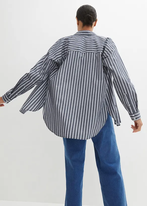 Oversize-Hemdbluse aus reiner Baumwolle in blau von hinten (im Anschnitt) - bonprix