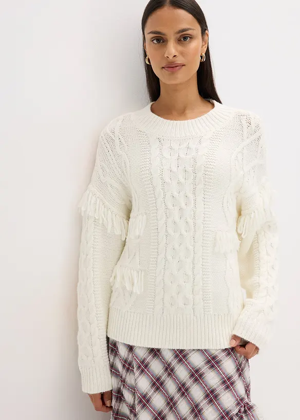 Oversize-Pullover mit Fransen in weiß von vorne (im Anschnitt) - bonprix