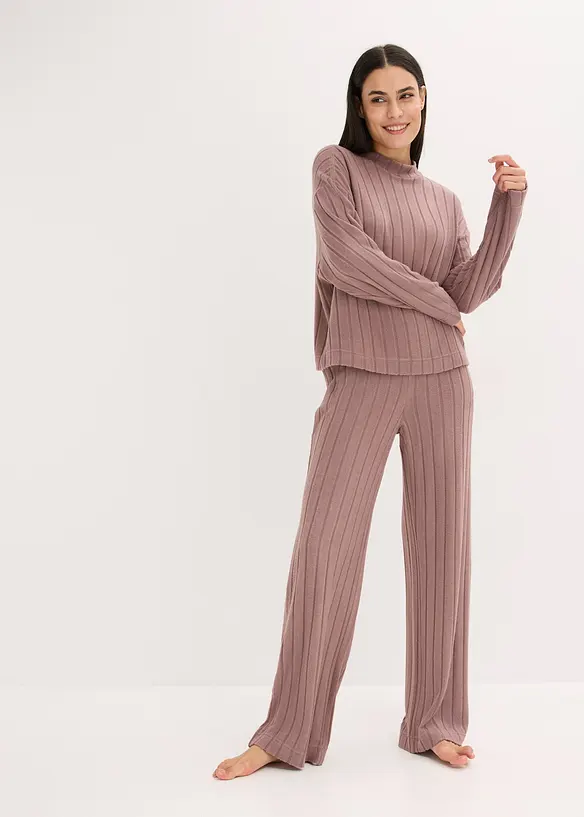Weit geschnittener Loungewear Hausanzug aus weicher Rippe in braun im Look von vorne (Totalaufnahme) - bonprix