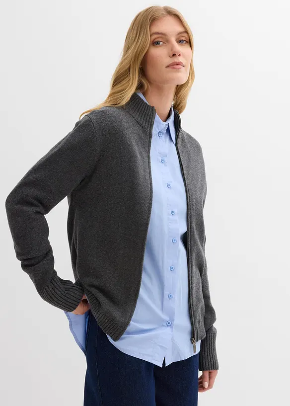Strickjacke aus reiner Bio-Baumwolle in grau von vorne (im Anschnitt) - bonprix