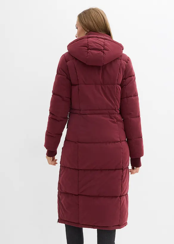 Wintermantel mit seitlichen Reißverschlüssen in rot von hinten (Totalaufnahme) - bonprix